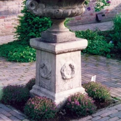 Laurel Column Stone Garden Pedestal