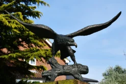 Majestic Eagle 111cm Bronze Metal Garden Statue