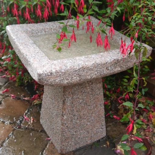 Quadrate Natural Granite Stone Garden Birdbath