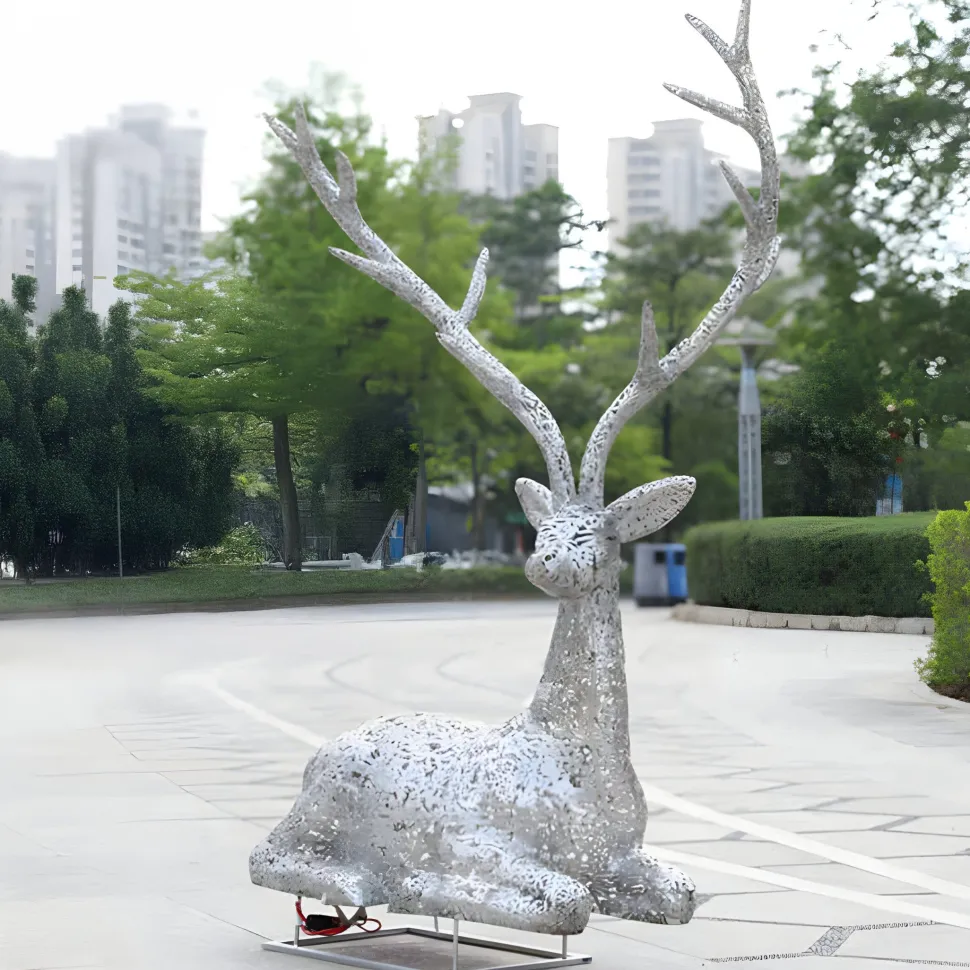 Starlight Stag 125cm LED Silver Metal Garden Sculpture
