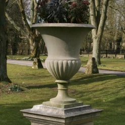 Verona Vase Stone Garden Planter on Pedestal